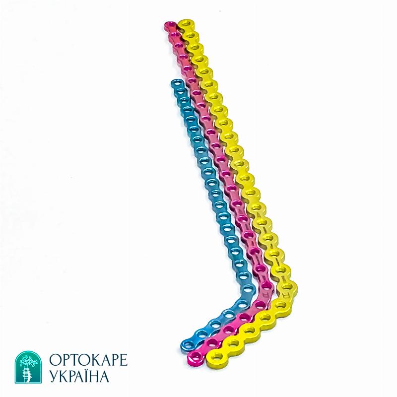 Пластина для реконструкції нижньої щелепи 5+18 отворів, під кутом, права, 2,5 мм